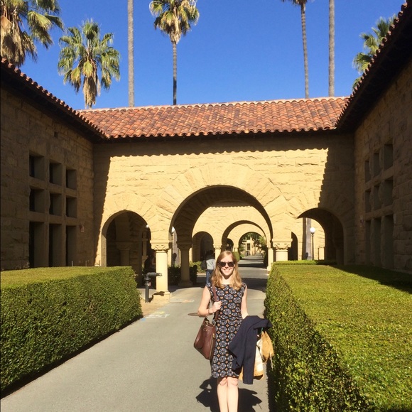 Meet your Posher, Becca - Picture 1 of 1